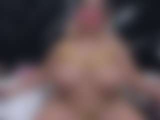 Live cam show with Oriana - Big Nipples on xxxlivecams.org