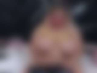 Oriana's Live Sex Cam Show