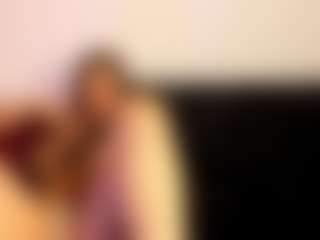 SarahJhonsonn's Live Sex Cam Show