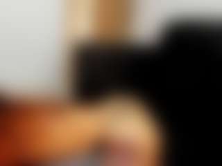 Live cam show with SarahJhonsonn - Oil on Ass Tok