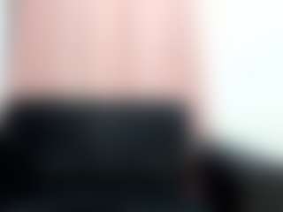 Live cam show with SarahJhonsonn - Oil on luckytryst.com