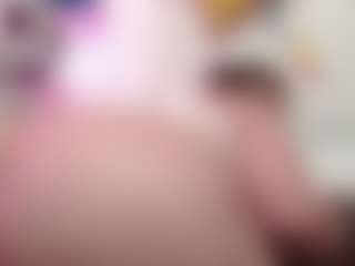 scarlettbooty MILF webcam performer live streaming