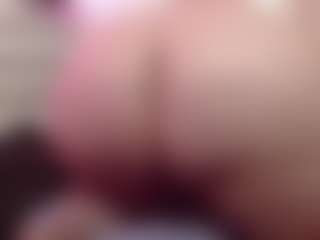 Live cam show with scarlettbooty - Small Tits on Milfs Live
