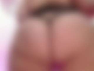 Show en direct avec scarlettbooty - Gamer Mature sur Camsoda