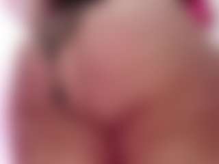 scarlettbooty MILF webcam performer live streaming