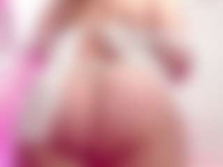 Live cam show with scarlettbooty - Thick on AdultVida.com