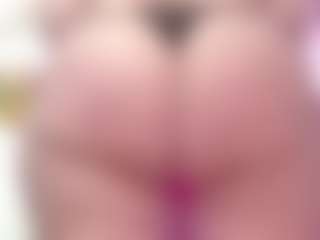 Live cam show with scarlettbooty - Mature on eurowanks.com