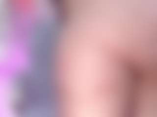 scarlettbooty MILF webcam performer live streaming