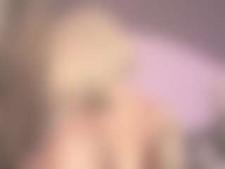 Live cam show with Zhally_Dee - Gamer Pornstar on AdultVida.com