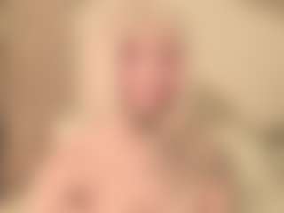 Live cam show with Hot little girl - Gamer Toys on CamwithHer