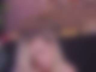 Live cam show with HelenCeccile - Green Eyes on Camming Site