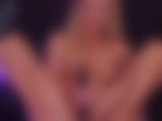 HelenCeccile's Live Sex Cam Show