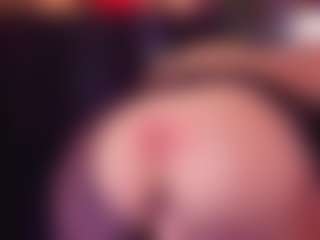 HelenCeccile's Live Sex Cam Show