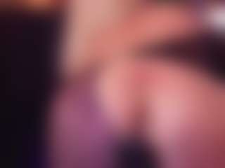 HelenCeccile's Live Sex Cam Show