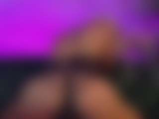 Live cam show with HelenCeccile - Cute on Camsoda