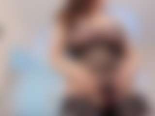 Live cam show with martiinaguzman - Smoking on Milfs Live