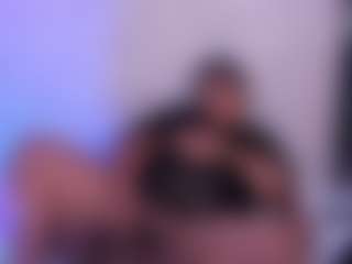 Live cam show with BBWHijab - Black on friskycurves.com