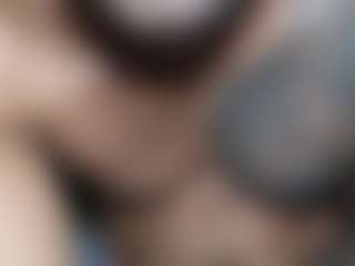 Live-Cam-Show mit moodym8 - Drinking auf Camsoda