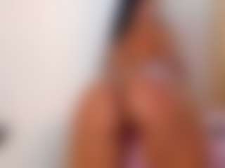 Live cam show with Stephany-Summer - Ebony on Gym Cam Girls | colombia