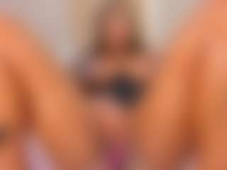Stephany-Summer's Live Sex Cam Show