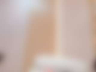 Live cam show with Stephany-Summer - Shaved Pussy on galaxygirlnitro.com