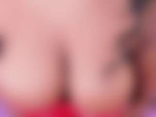 Live cam show with Stephany-Summer - Nipple Piercings on Milfs Live