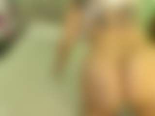Live cam show with Carolina fox - Petite on hrnylive.com