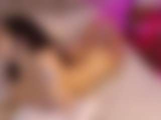 Live cam show with Carolina fox - BBW on Camversity