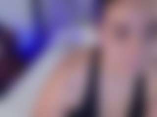 Live cam show with Carolina fox - Deepthroat on sexylivex.com