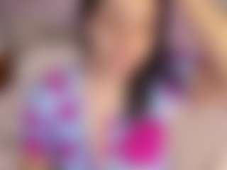 Live cam show with Carolina fox - Fingering on Camsoda