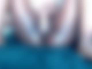Live cam show with FitBlair66 - Shower on StripNow