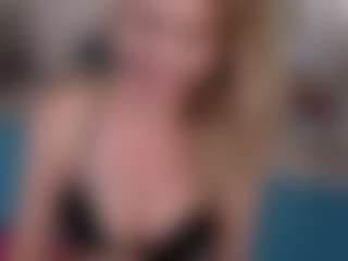 Live cam show with Rhea and Summer - Amateur on Camsoda