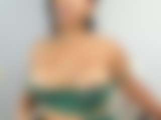 Live cam show with AlejaBelle - Brown Eyes on Pornisteam.com