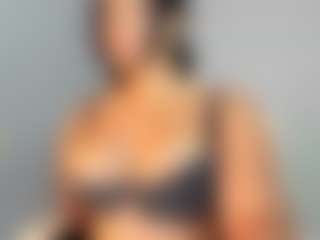 Live cam show with AlejaBelle - Sexy on madthumbs