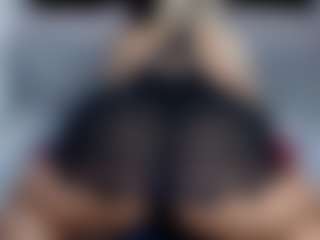 Live cam show with ThickAngela - Ebony MILF on Hubzter Live