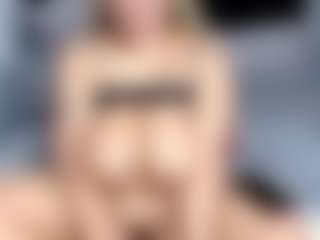 Live cam show with ThickAngela - Tittyfuck on StripNow
