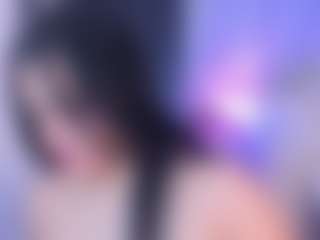 Live cam show with April-Kershaw - Teen (18+) on TastyBlacksLive