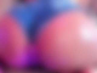 Live cam show with April-Kershaw - Blowjob on camtv