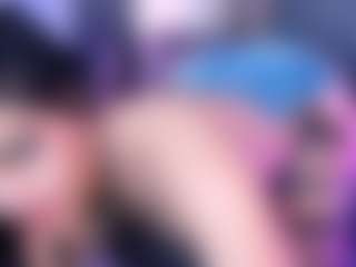 Live cam show with April-Kershaw - College Latina on TastyBlacksLive | colombia
