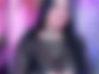 Live cam show with April-Kershaw - College Curvy on Camsoda