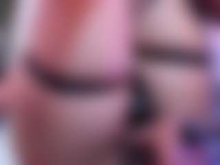 Live cam show with April-Kershaw - Spank Lovense on livesuperchat.net
