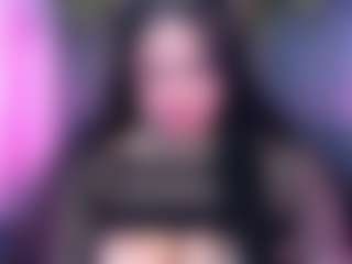 Live cam show with April-Kershaw - Curvy Latina on Camsoda | colombia
