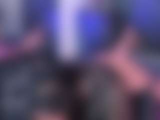 Live cam show with April-Kershaw - Squirt Teen (18+) on 1on1-livenow