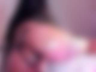 Live cam show with April-Kershaw - Control on madthumbs
