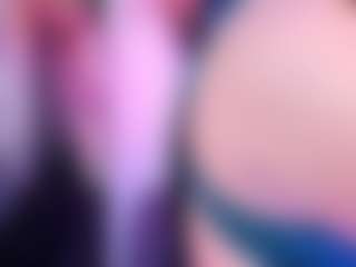 Live cam show with April-Kershaw - Squirt on SxyPornLive