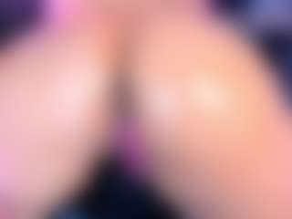 April-Kershaw's Live Sex Cam Show