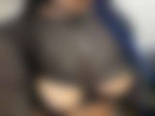 Live cam show with April-Kershaw - Tease Big Tits on Camversity
