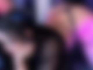 Live cam show with April-Kershaw - Hidden Cam on Dolls Live