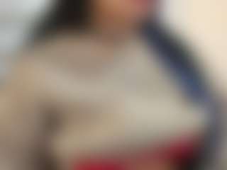 Live cam show with April-Kershaw - Housewife on Gym Cam Girls