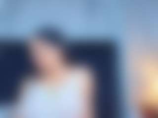 Ava777 MILF webcam performer live streaming